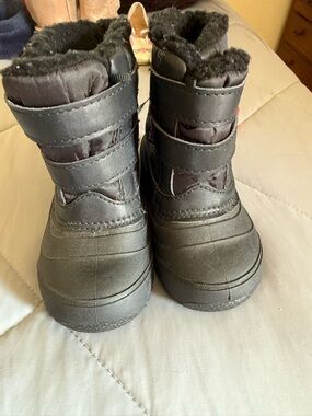 wonder nation Black Kids Waterproof Snow Boots with Faux Fur